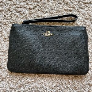 Coach wristlet wallet